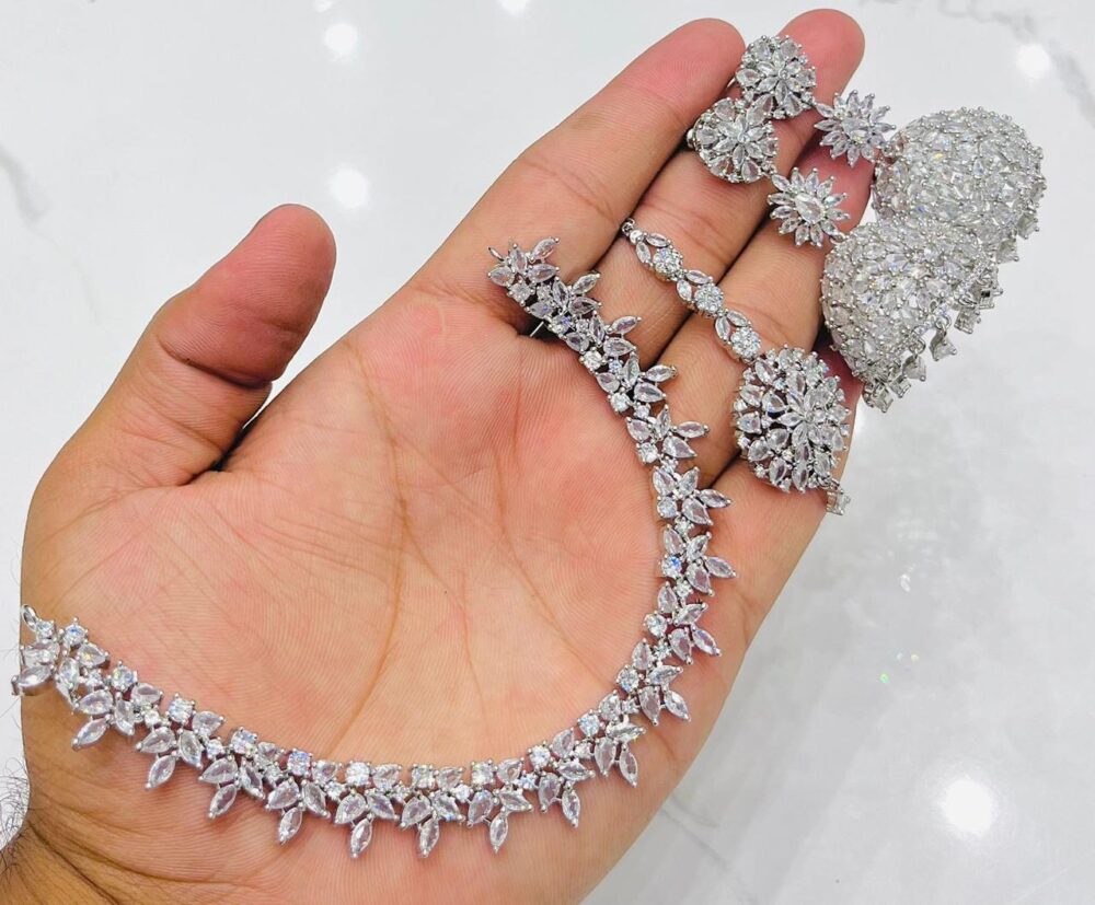 Zircon set FE00