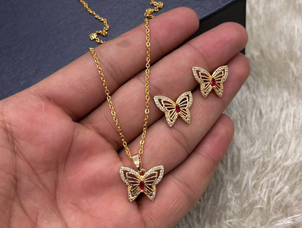 Butterfly pendant set C95