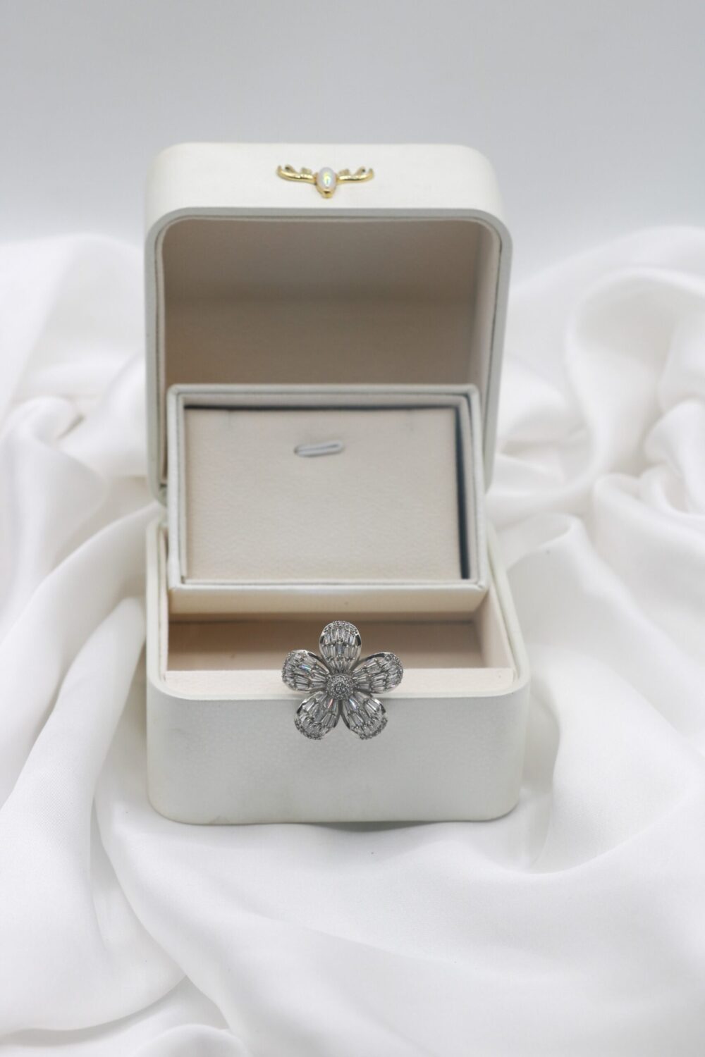 Flower ring G00
