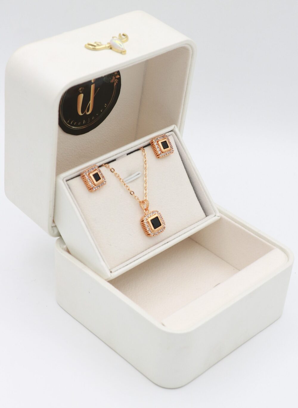 Decent pendant set - Image 2