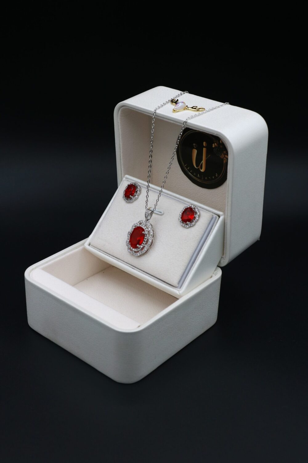 Stone pendant set - Image 2