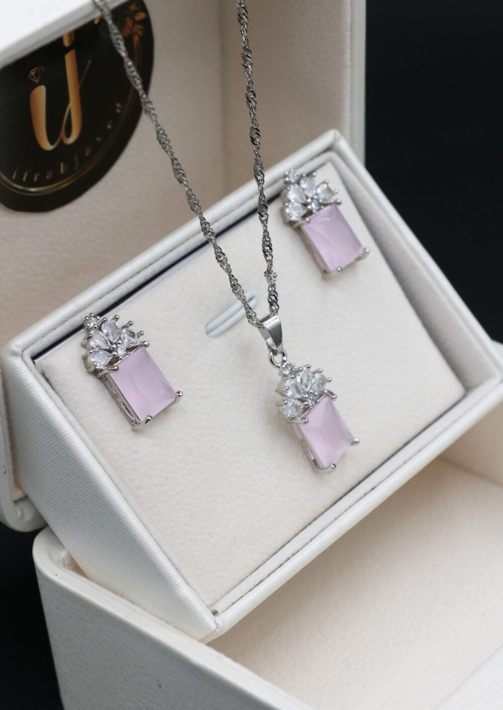 Elegant pendant - Image 2