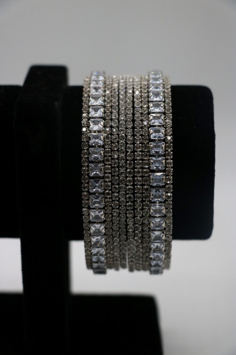 Stone bangles D50
