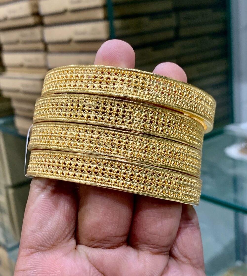 Gold bangles set D00