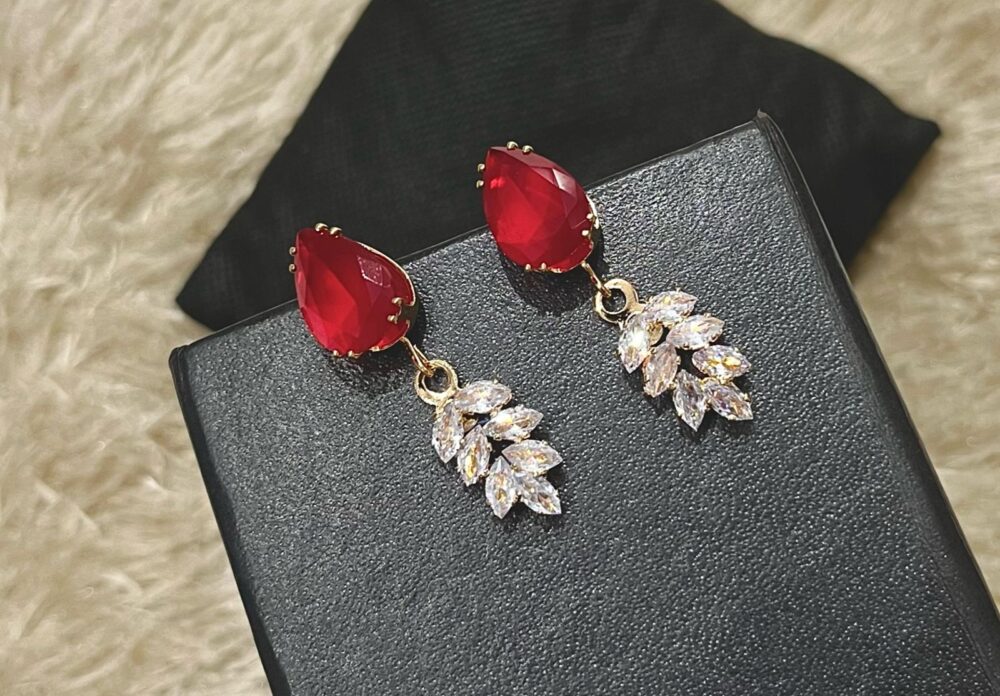 Stone earings B25