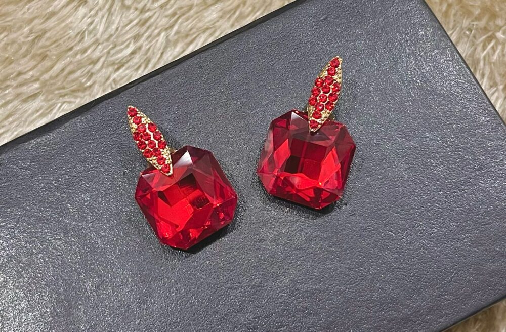 Stone earings A90