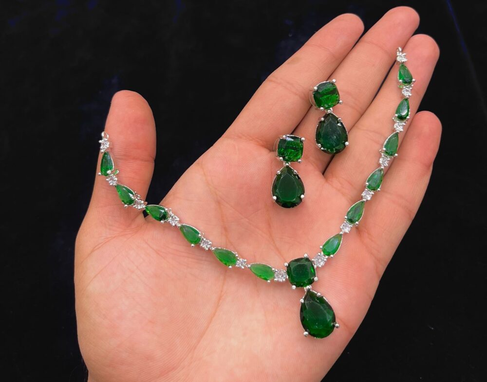 Zircon stone set A700