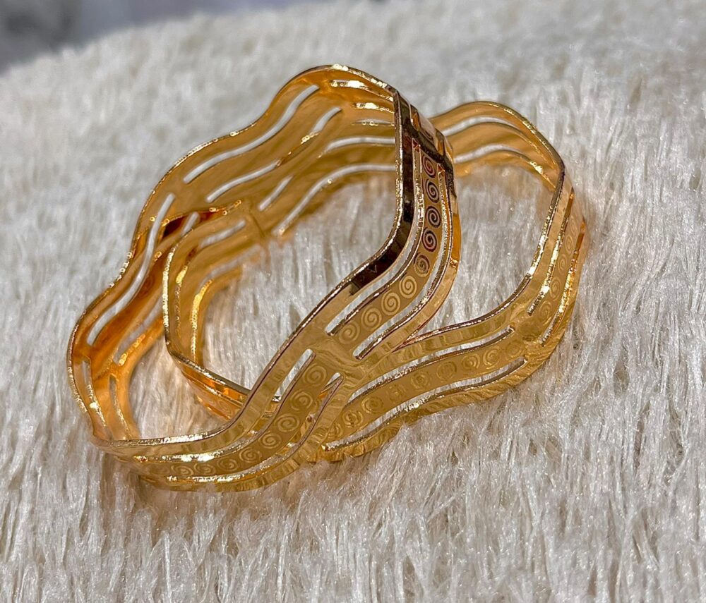 Gold bangles B75