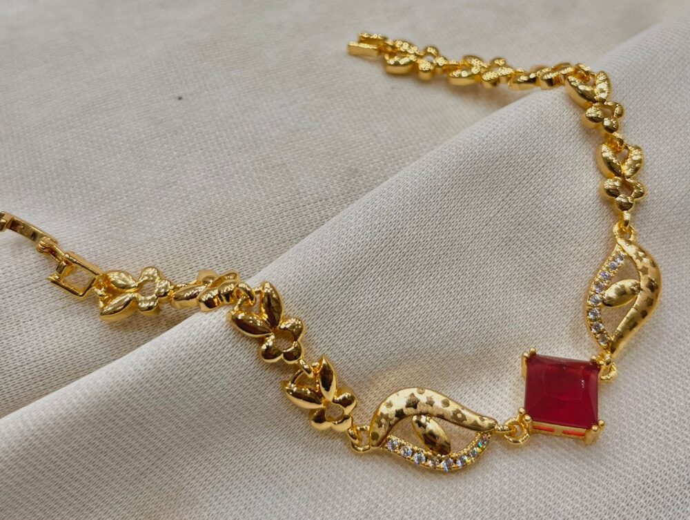 Gold bracelet B40