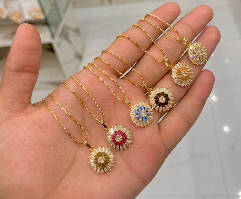 Gold pendant B45