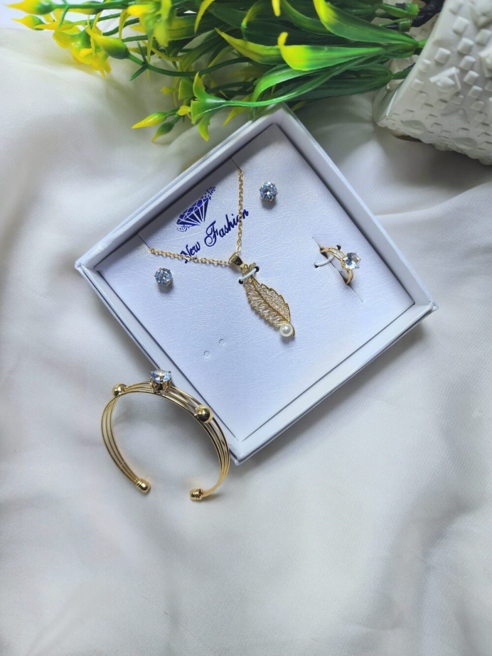 China Gold Locket Set C70 - Image 2
