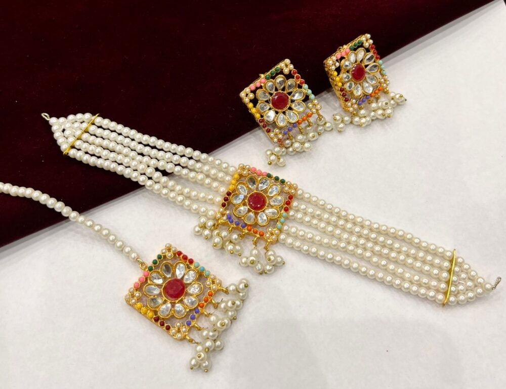 Kundan Chokar Set