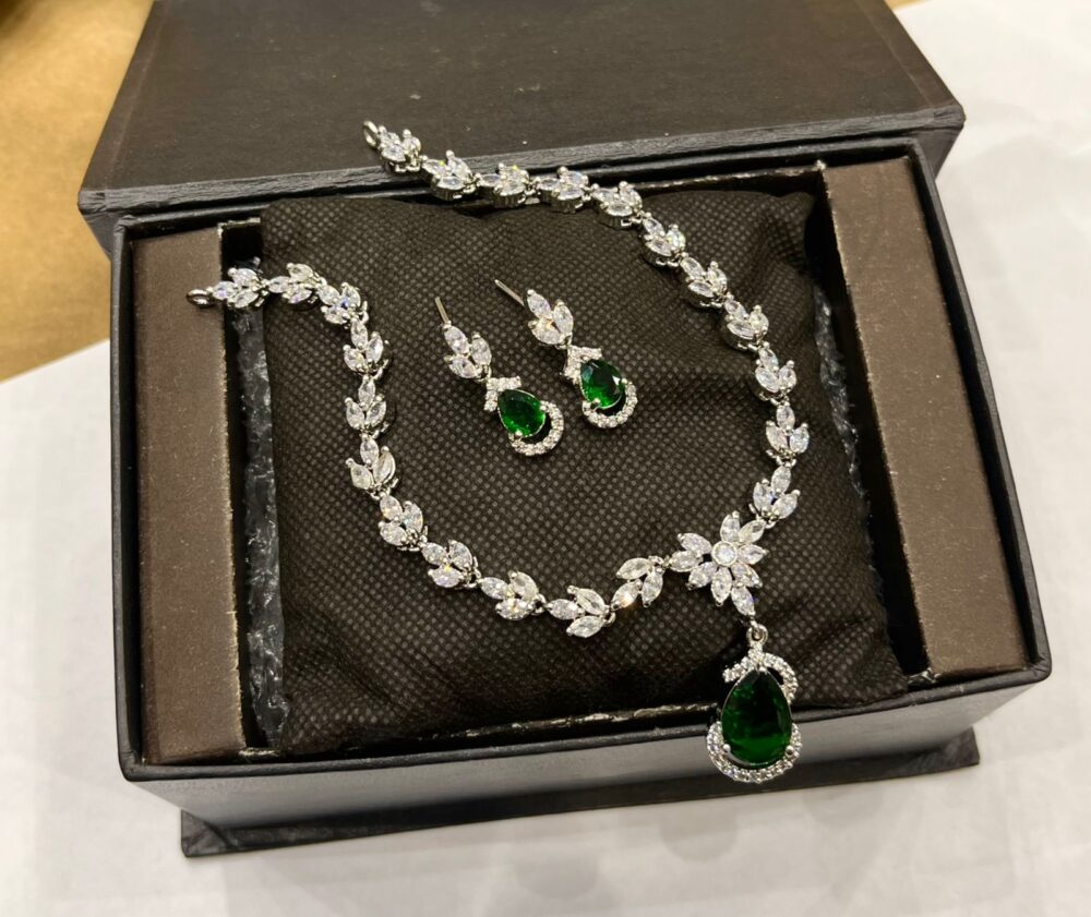 Zircon Stone Set