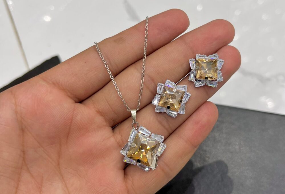 Zircon Locket Set C5O